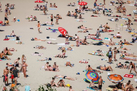На четырех киевских пляжах разрешили купаться 