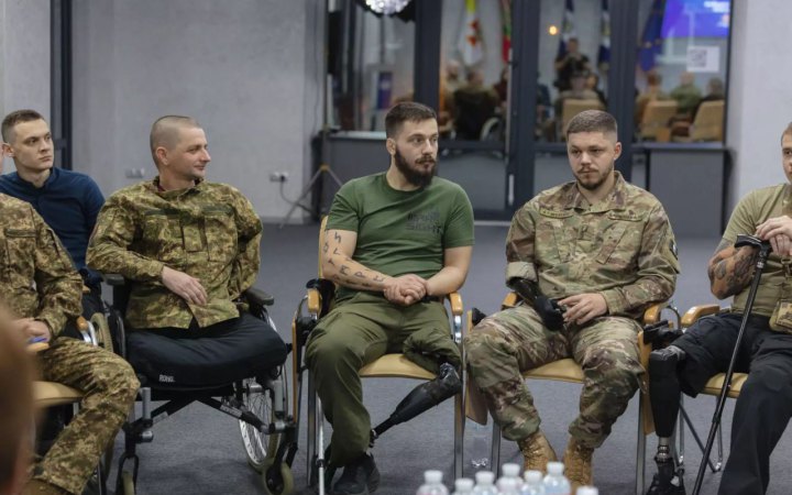 Ветеранів та ветеранок просять пройти опитування щодо якості та доступу до медичних послуг