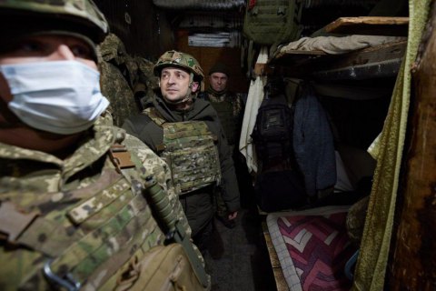 Зеленський прибув на Донбас "підтримати бойовий дух"