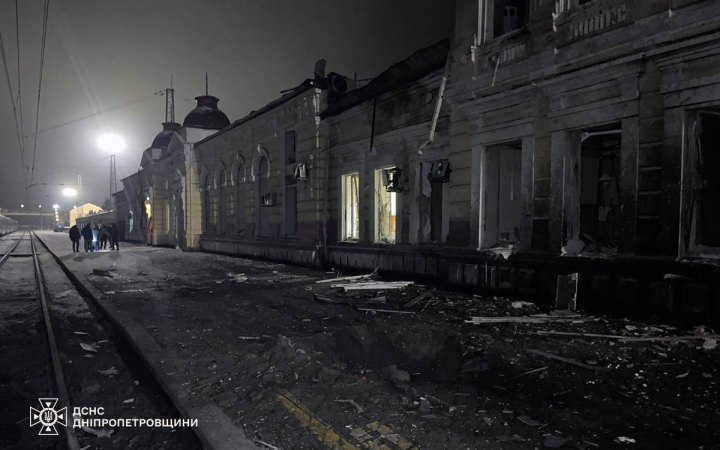 Головне за ніч та ранок понеділка, 15 грудня: майже 160 боєзіткнень, перемовини в Берліні