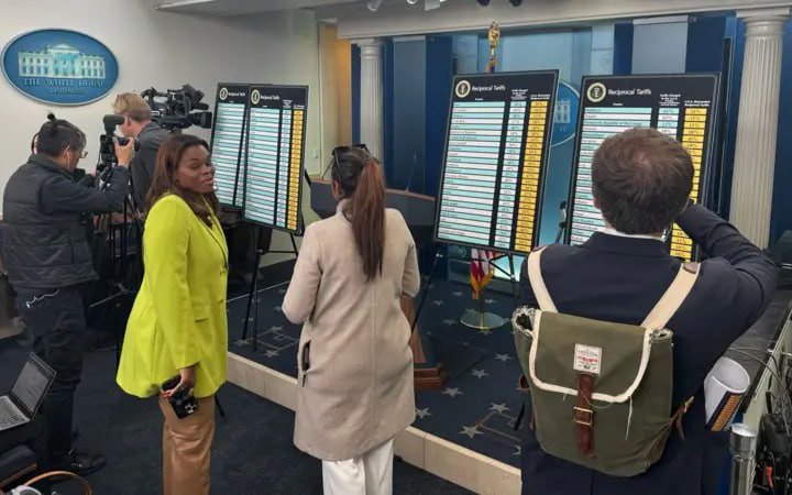 Адміністрація Трампа оголосила мита для більшості країн: 20% для ЄС, 10% для України