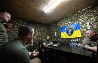 Зеленський зустрівся з військовими на Вовчанському напрямку і заслухав доповіді командирів