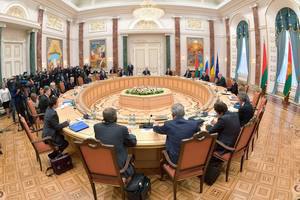 Встречу в Минске приостановили 