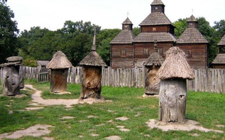 Прокуратура заявила про викриття осіб, які намагалися заволодіти землею Національного музею в Пирогові