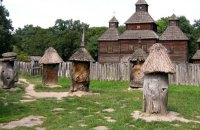 Прокуратура заявила про викриття осіб, які намагалися заволодіти землею Національного музею в Пирогові