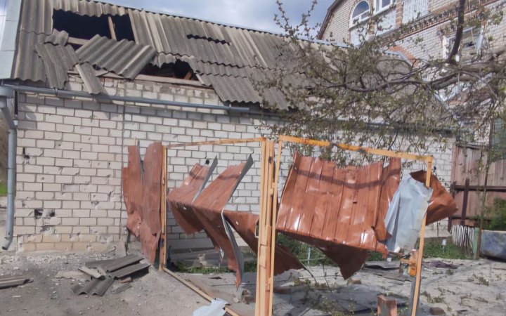 Через російські обстріли у Нікополі постраждали люди