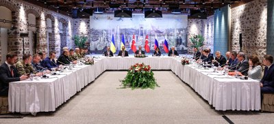 Україна і Росія зустрілися в Стамбулі для обговорення припинення вогню. Онлайн