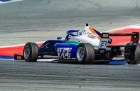 Історичне досягнення: українець Бондарев став чемпіоном Формули-4