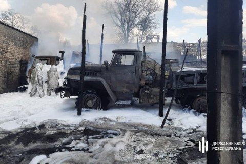 Во время пожара в воинской части в Рубежном пострадали трое военных 