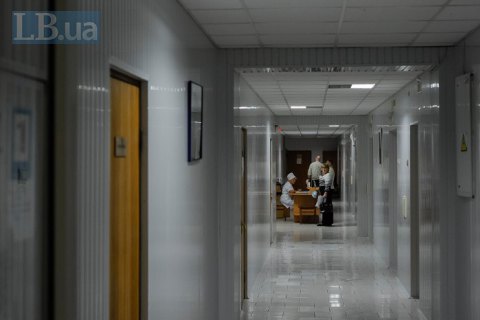 В одеській лікарні померла жінка, яка випала з переповненої маршрутки