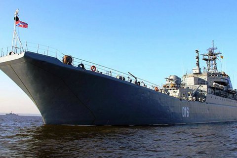 Шесть больших десантных кораблей РФ прибыли в оккупированный Севастополь