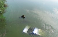Автомобіль потонув у річці в Кіровоградській області разом з водієм