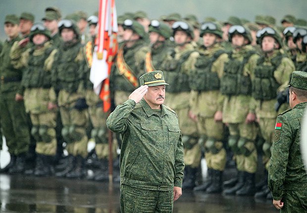 Лукашенко во время военных учений Россия-Беларусь «Запад 2017», 20 сентября 2017.