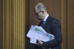 Яценюк назвав економічні реформи умовою виживання 2015 року