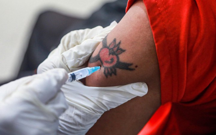 Скоріш за все, вакцин проти грипу в Україну цьогоріч більше не завозитимуть. Відповіді постачальників