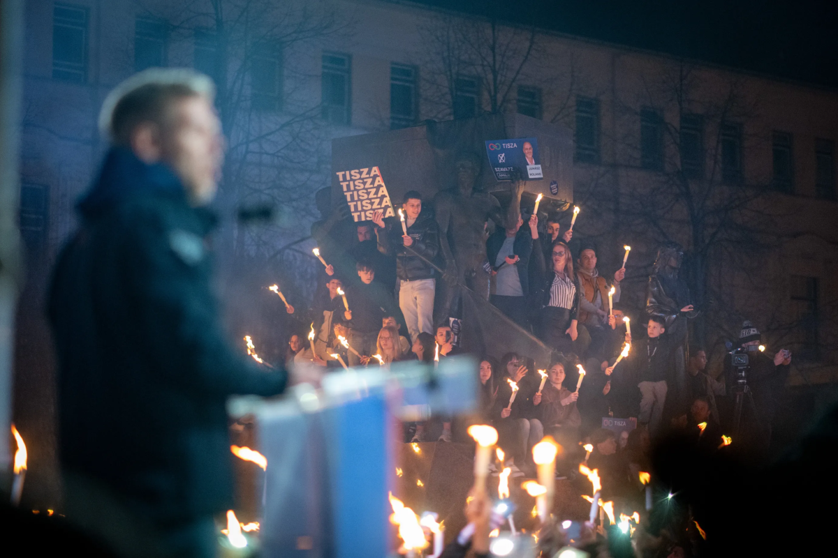 Передвиборчий мітинг Петера Мадяра в Мішкольці, квітень 2026 року