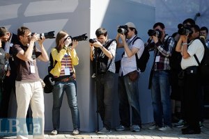 Евро-2012 освещают почти 900 иностранных журналистов