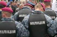 На улицы Западной Украины выпустили внутренние войска
