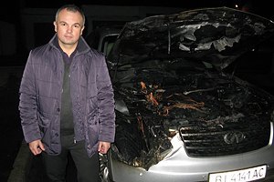 В Полтаве сожгли Toyota Land Cruiser местного судьи