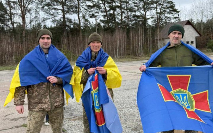 В рамках Великоднього обміну до України вдалось повернути 12 «азовців»