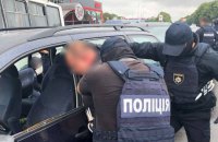 У затриманих в Мукачеві наркоторговців вилучили 7,5 л опію на 15 млн гривень
