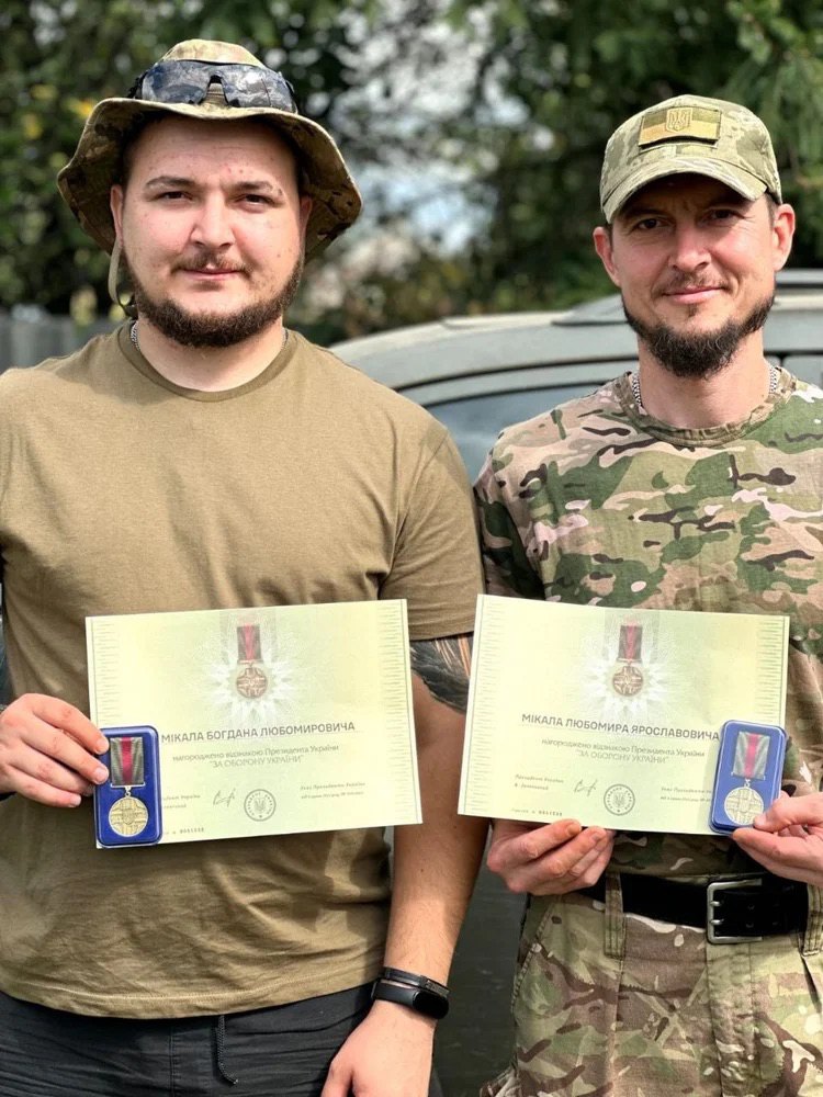  Любомир Мікало зі старшим сином