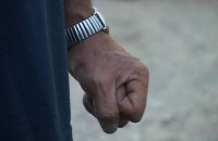 В Івано-Франківську двоє п’яних молодиків побили нацгвардійця. Їх затримали інші бійці НГУ і передали поліції