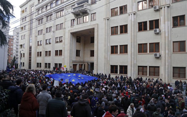 З парламенту Грузії відкликали закон про "іноагентів", через який в Тбілісі масово протестували люди
