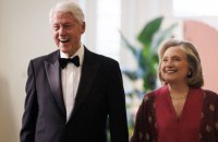 NBC: подружжя Клінтонів приватно підтримало рішення Байдена продовжити участь у президентських виборах