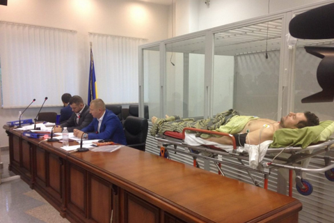 Обвинуваченого у «справі Онищенка» Постного доставили в суд на інвалідному візку