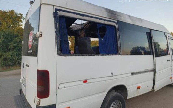 Ворожий дрон атакував маршрутку у Запорізькій області, є поранений