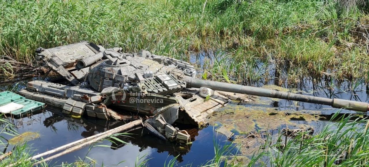 Потоплений Т-64БВ окупантів