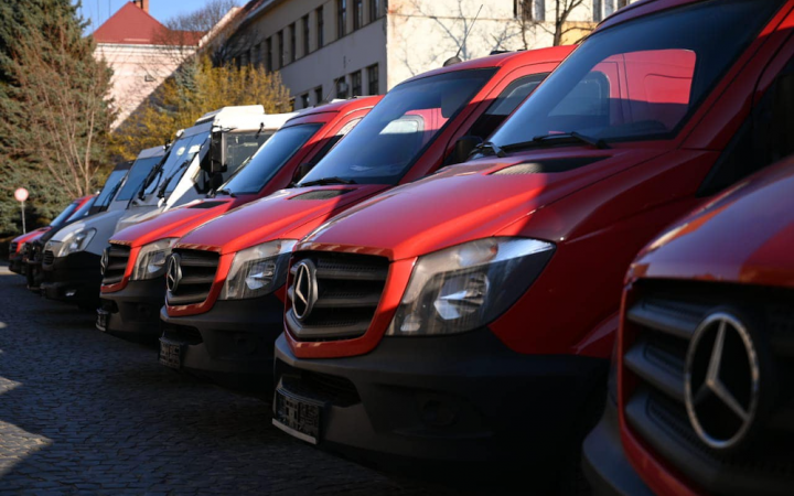 Закарпатська ОВА придбала 12 броньованих мікроавтобусів для евакуації людей в умовах ведення бойових дій