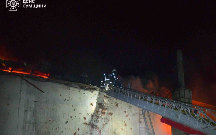 Уночі РФ завдала ударів по Сумах та Шосткинській громаді, є пошкодження