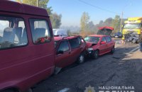 На окружній Броварській дорозі під Києвом зіткнулися 10 авто, є загиблий