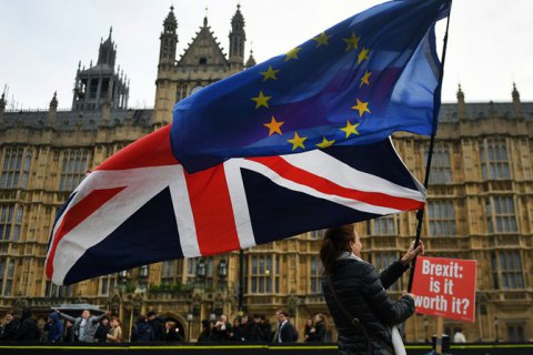 ЄС та Велика Британія знову відновили переговори щодо Brexit
