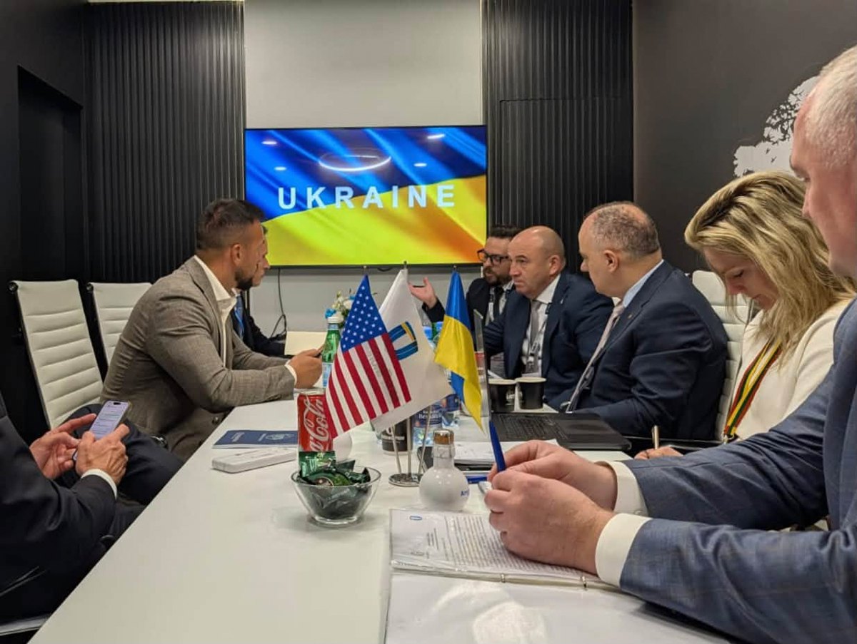 Представники АТ «УОП» проводять зустрічі з міжнародними партнерами та представляють спроможності підприємств українського оборонно-промислового комплексу.