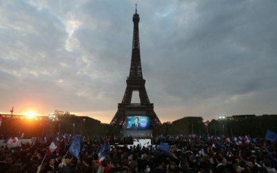 Следующий премьер Франции будет "левым"?