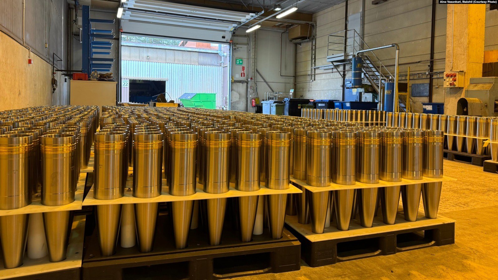 Готові корпуси для 155-мм боєприпасів виготовлені на заводі Nammo Lapua в Састамалі, Фінляндія.