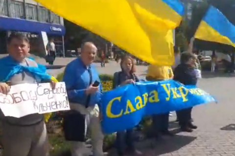 У Петербурзі та Новосибірську пройшли пікети до Дня Незалежності України