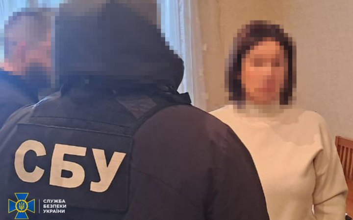 Затримали жінку, яку підозрюють у впроваджуванні "освітніх стандартів РФ" в окупованій Макіївці