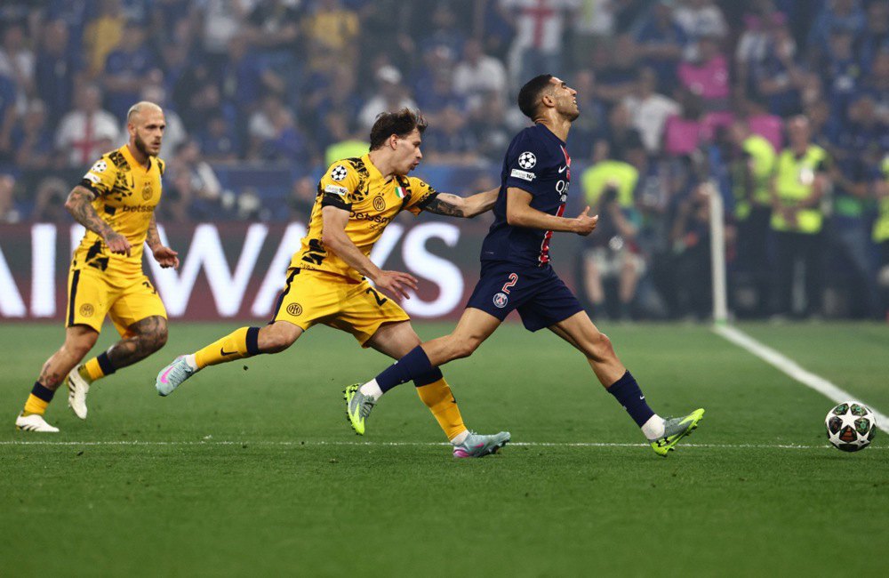 Хакімі втрачає м'яч