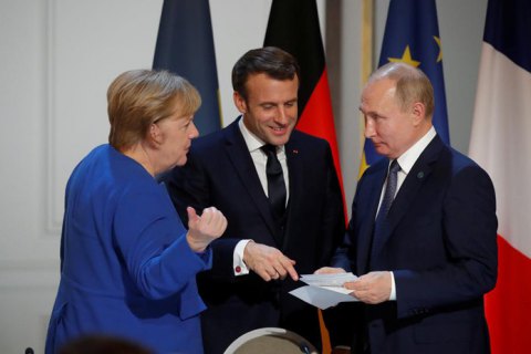 В Кремле заявили, что готовят конференцию Путина, Меркель и Макрона