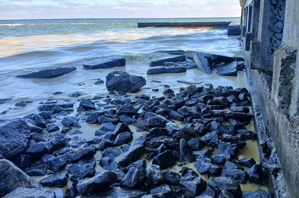 Забруднене узбережжя.