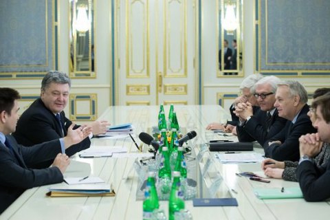 Порошенко, Эро и Штайнмайер подчеркнули важность размещения СММ ОБСЕ на Донбассе