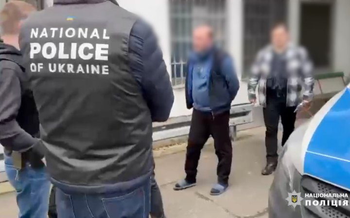 Правоохоронці України та Німеччини затримали кримінального авторитета, якого "коронували" у Москві
