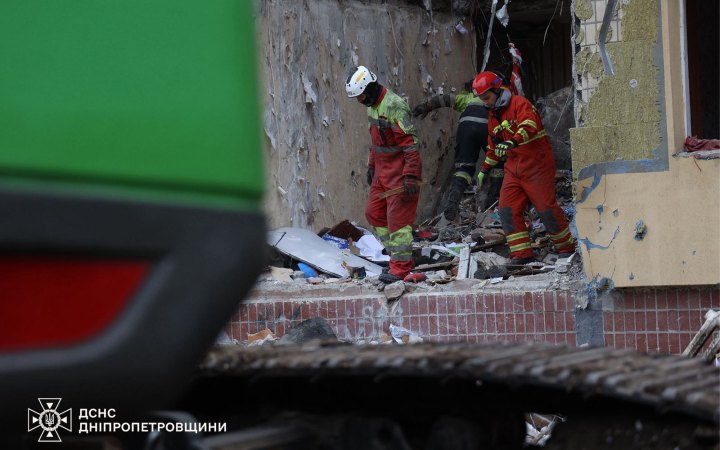 Головне за суботу, 8 листопада: наслідки удару по багатоповерхівці в Дніпрі, 185 боєзіткнень, ситуація в Покровську