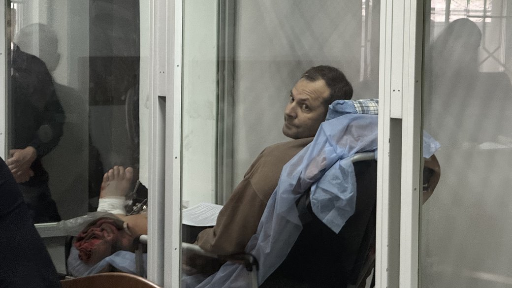 Підозрюваний водій Павло Плешивцев під час обрання запобіжного заходу в Шевченківському райсуді Києва, 8 червня 2026 р. 