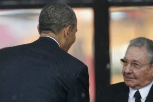 Республиканцы раскритиковали Обаму за рукопожатие с кубинским лидером