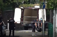 У столиці Сербії охоронцю посольства Ізраїлю вистрілили в шию з арбалета. Охоронцю вдалося застрелити нападника